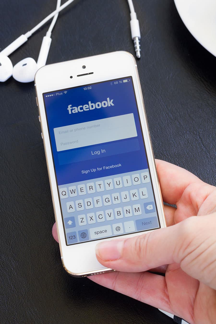 facebook mobile Loging-in app Social Medoa App