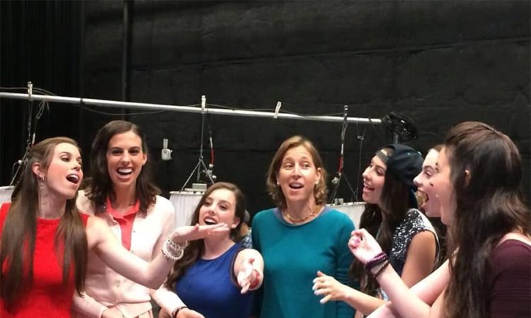 Susan Wojcicki with Cimorelliband