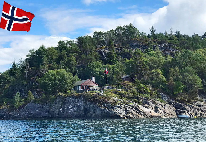 Norsyn, the waterfront cottage with boat access