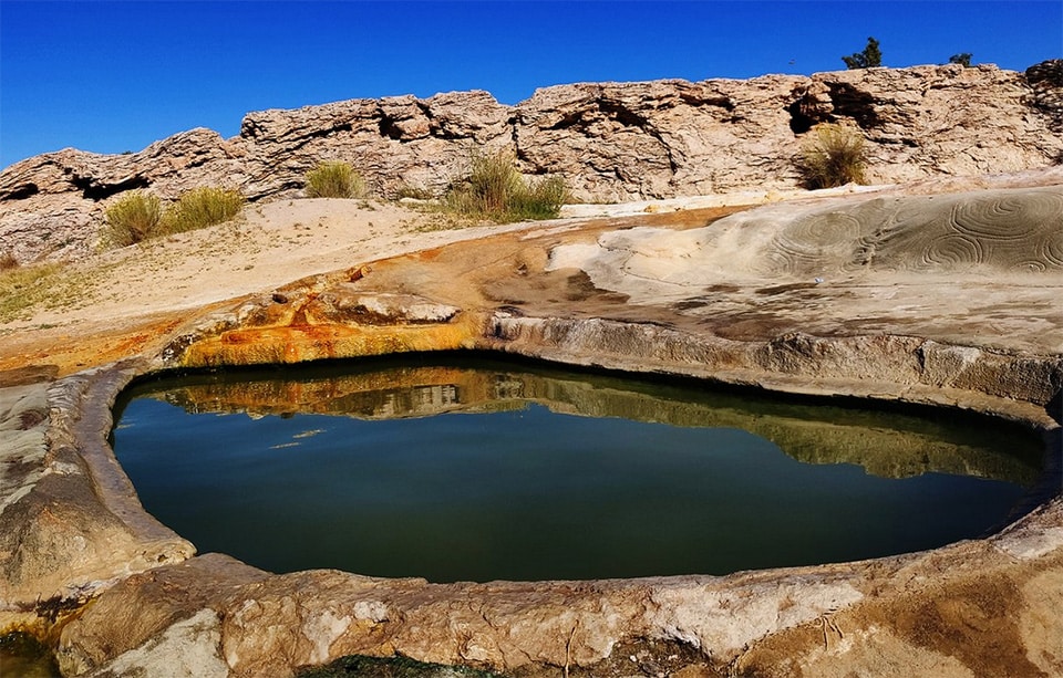 Travertine Hot Spring, California, US